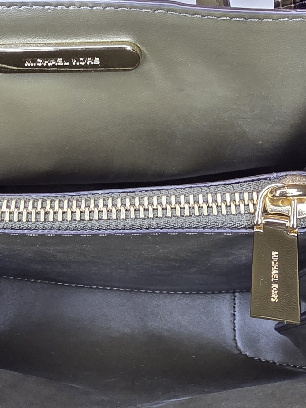 MICHAEL MICHAEL KORS Mercer  Butterfly Appliqué SatchelCrossbody NWT Retail $358 - Picture 9 of 14